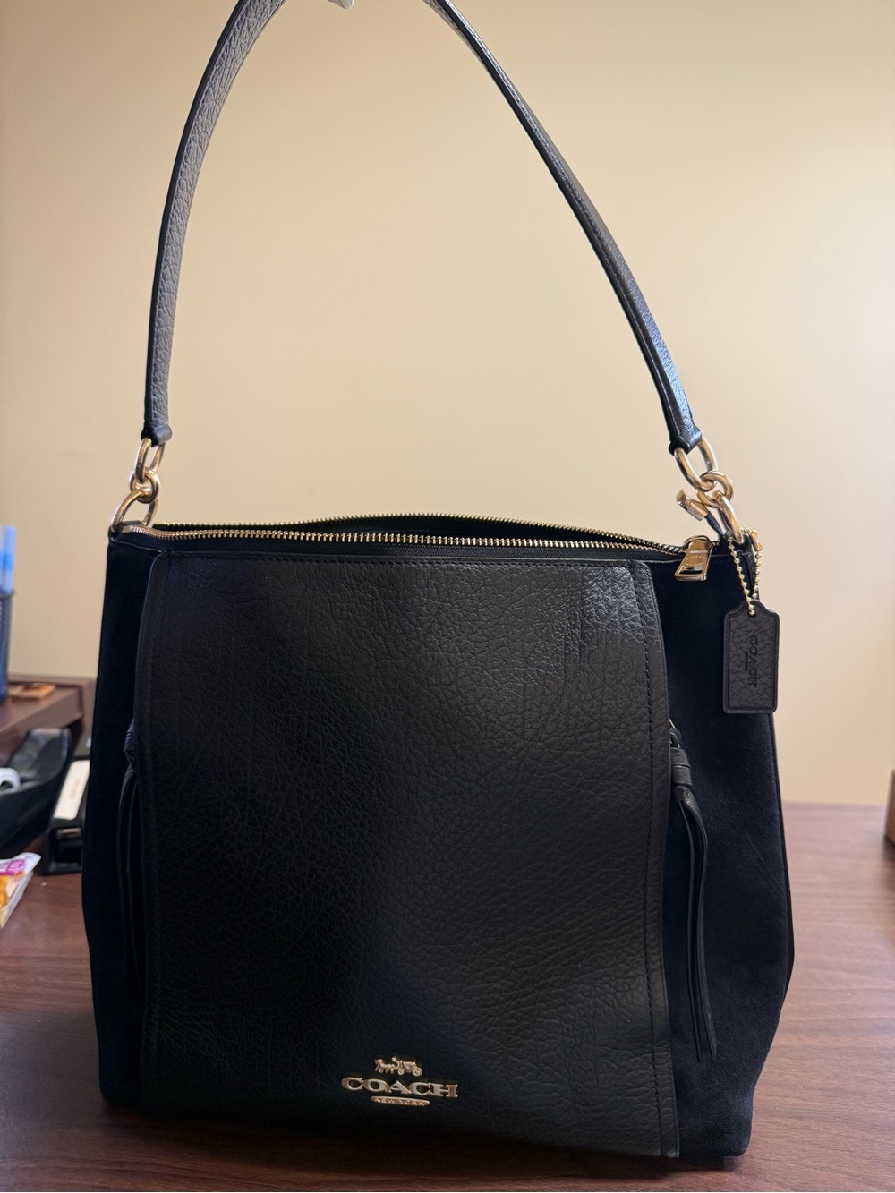 COACH Marlon Hobo Bag Black Pebble
Leather Suede Crossbody Handbag F79995